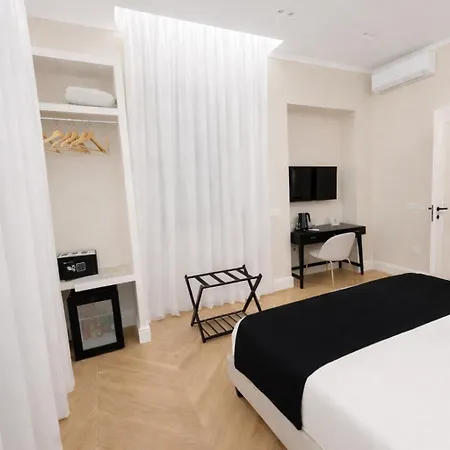 Sofia & Πανσιόν 4*